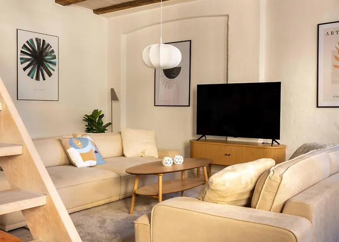 Stylish Duplex In N