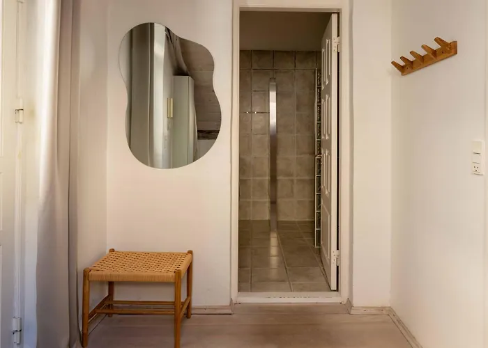 Stylish Duplex In N *