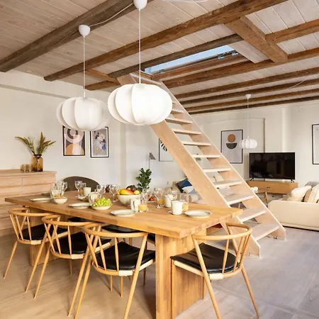 Stylish Duplex In N 아파트